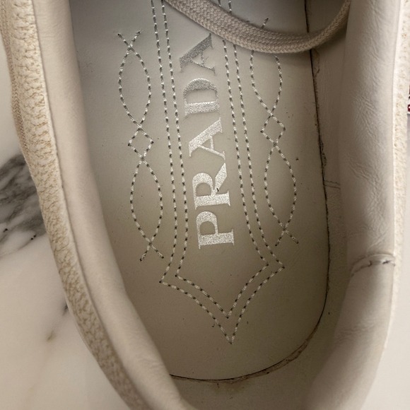 Prada Milano 2EE448 Mens White Pebbled Leather Low Top Sneakers, UK 9.5 main image 5